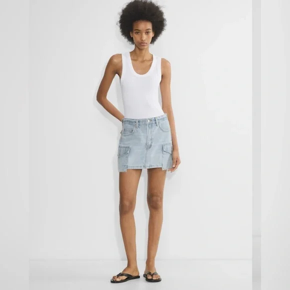 Aritzia Denim Forum The '90s Cargo Classic Mini Size 30 - Picture 2 of 16